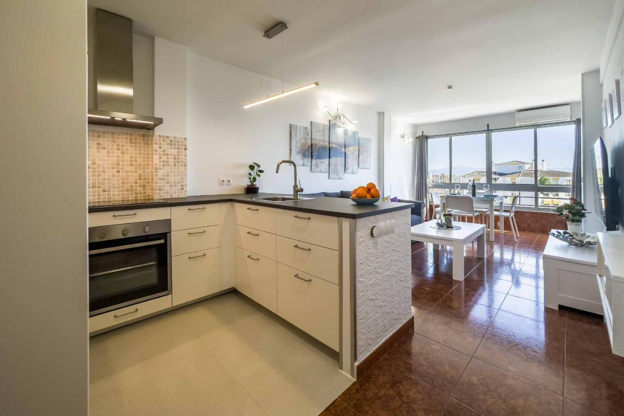 Apartamento Acogedor, Terraza, Piscina Y Mar Беналмадена Екстериор снимка