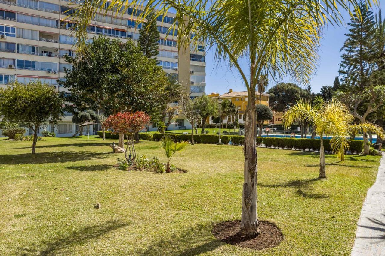 Apartamento Acogedor, Terraza, Piscina Y Mar Беналмадена Екстериор снимка